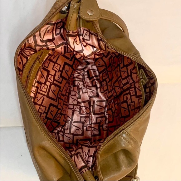 Stone Mountain embossed tan purse. Designer pink lining. - Picture 4 of 6